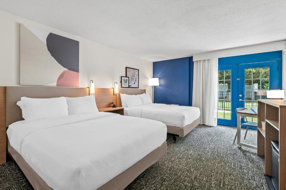 Queen Room with Two Queen Beds and Roll-In Shower - Disability Access interior